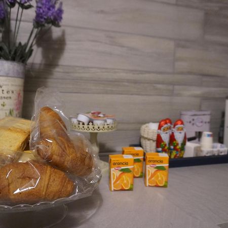 Le Bon Bon Apartment Наполи Екстериор снимка