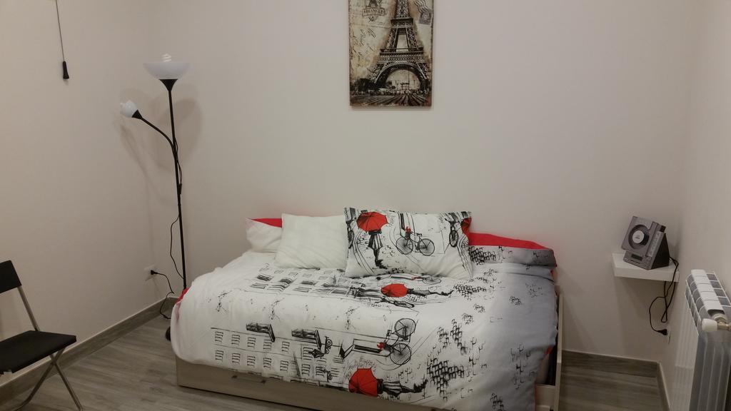 Le Bon Bon Apartment Наполи Екстериор снимка