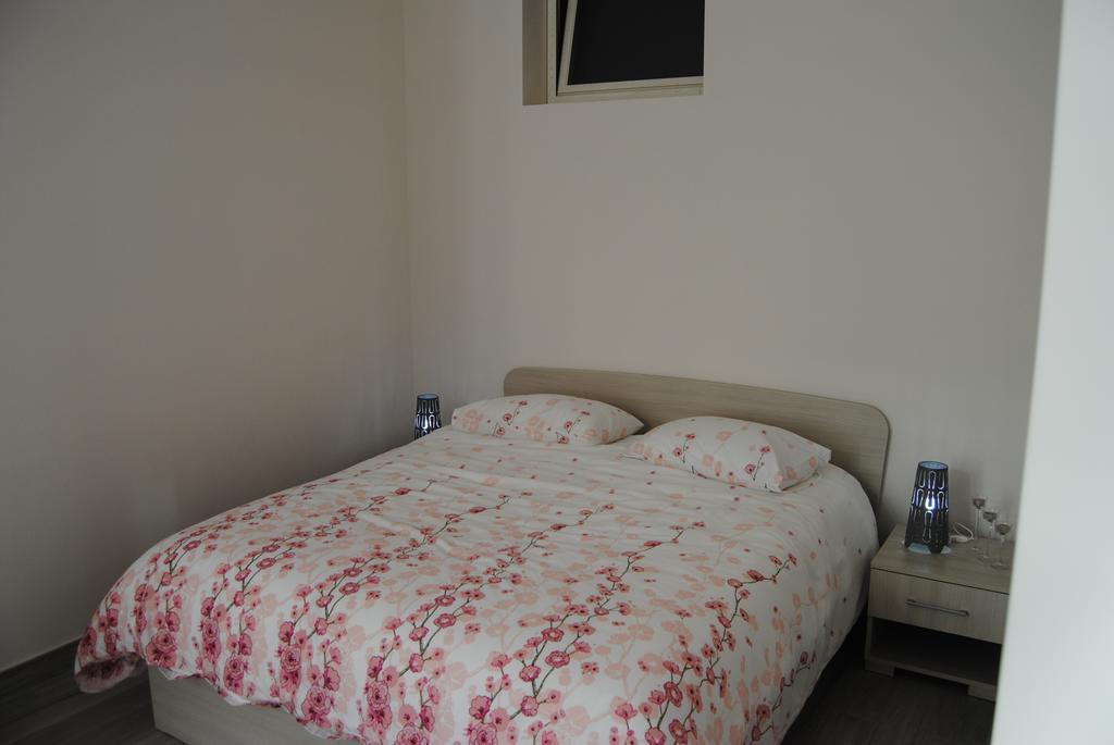 Le Bon Bon Apartment Наполи Екстериор снимка