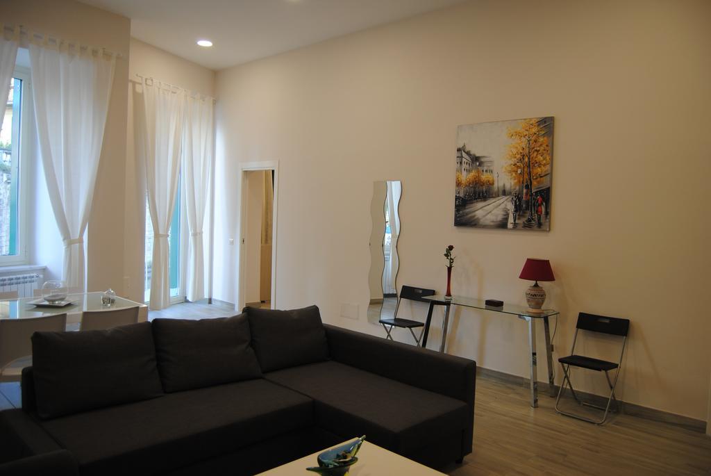 Le Bon Bon Apartment Наполи Екстериор снимка