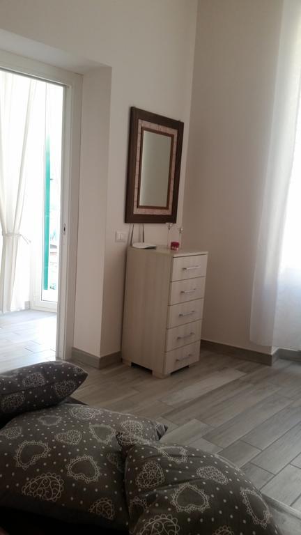 Le Bon Bon Apartment Наполи Екстериор снимка